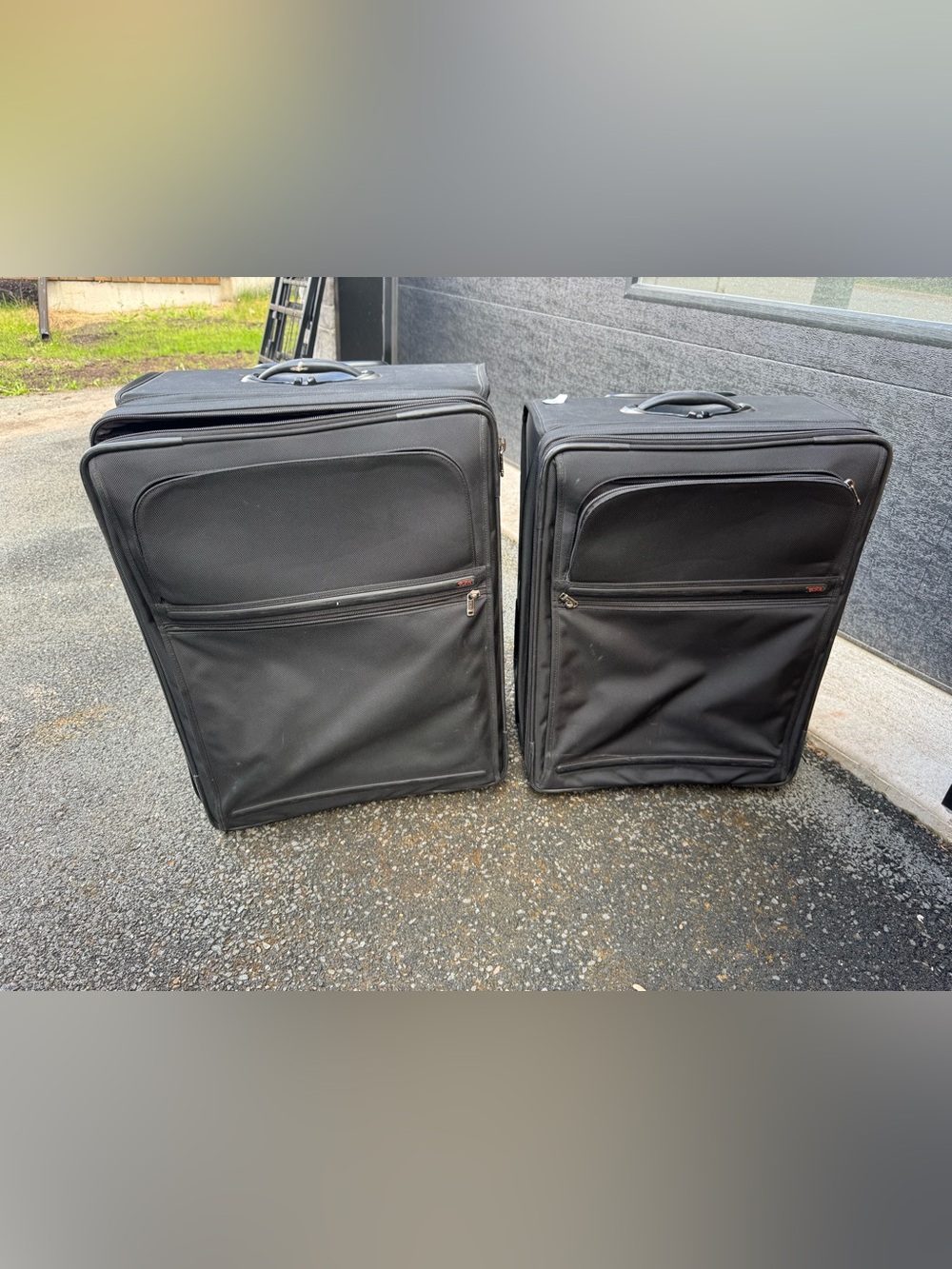 2 TUMI LARGE & MEDIUM Set of Two Black Rolling Suitcases